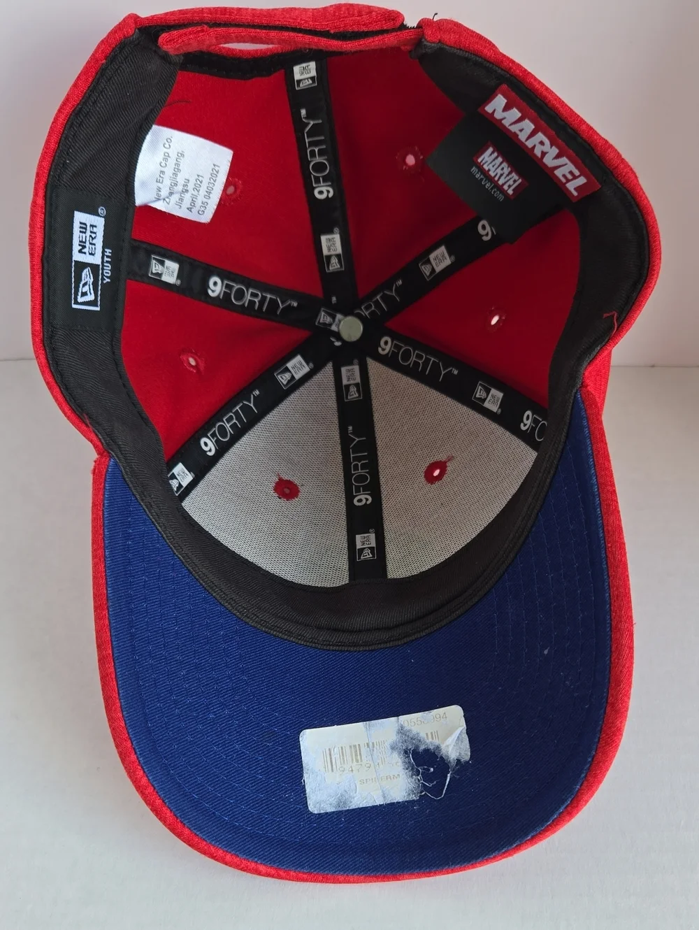 New Era x Marvel Spider-Man 9FORTY Youth Adjustable Cap Red Unisex